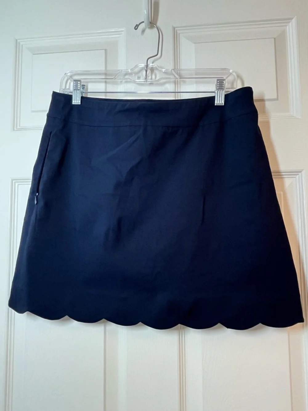 J McLaughlin Scallop-Hem Skort in Navy Blue Size Medium - Picture 1 of 10